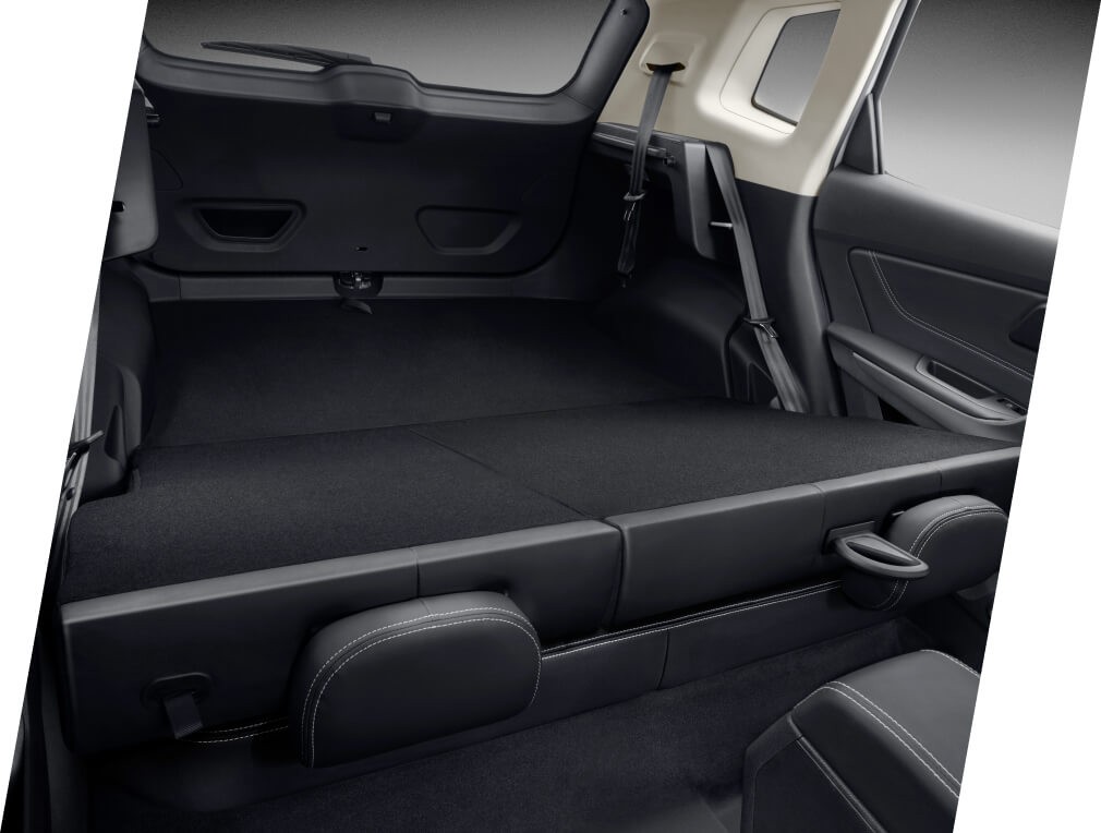 /img/cars/1637050865-interior_faw_Besturn_X40_5.jpg