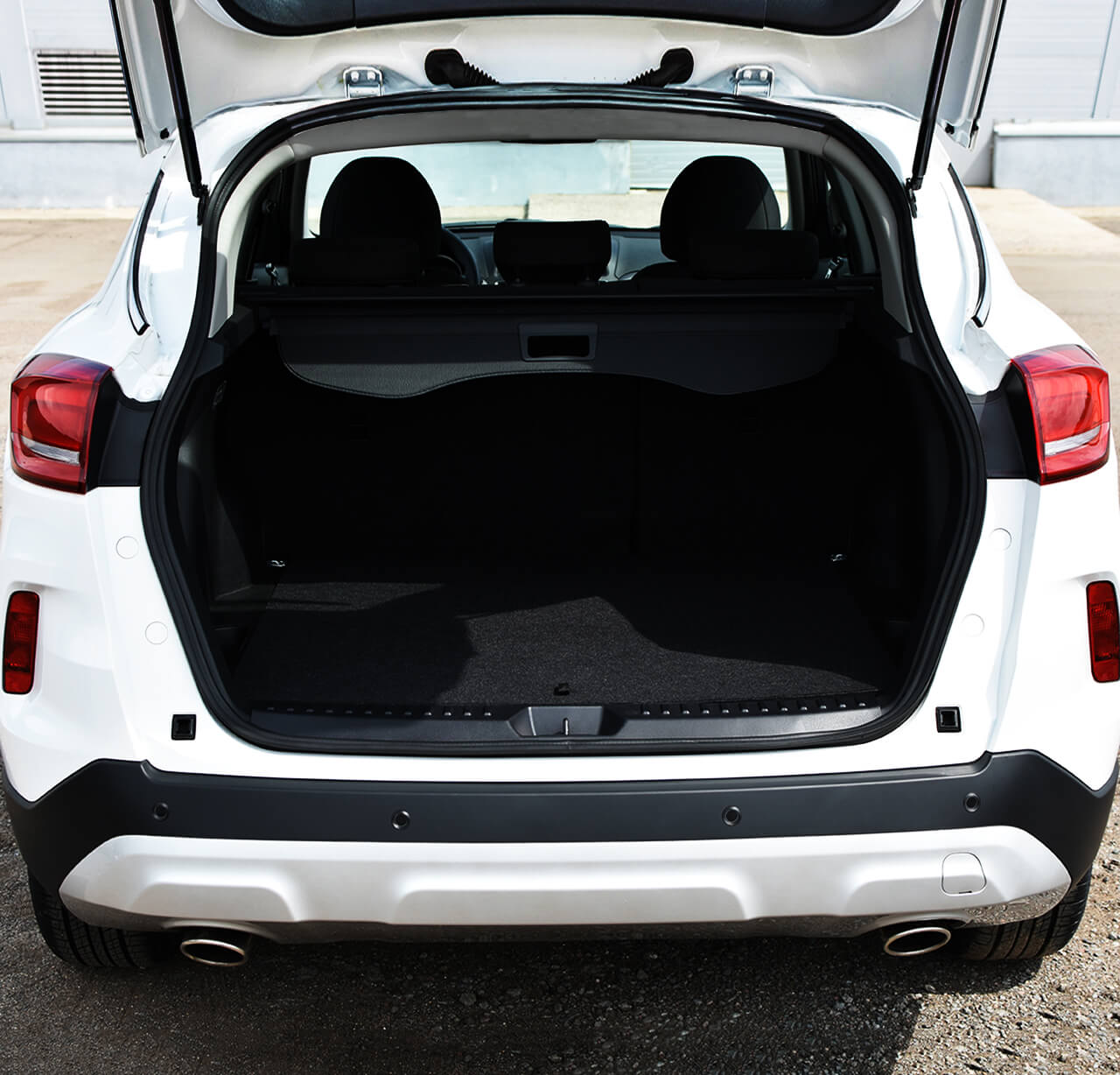 /img/cars/1637050882-exterior_faw_Besturn_X80_New_10.jpg