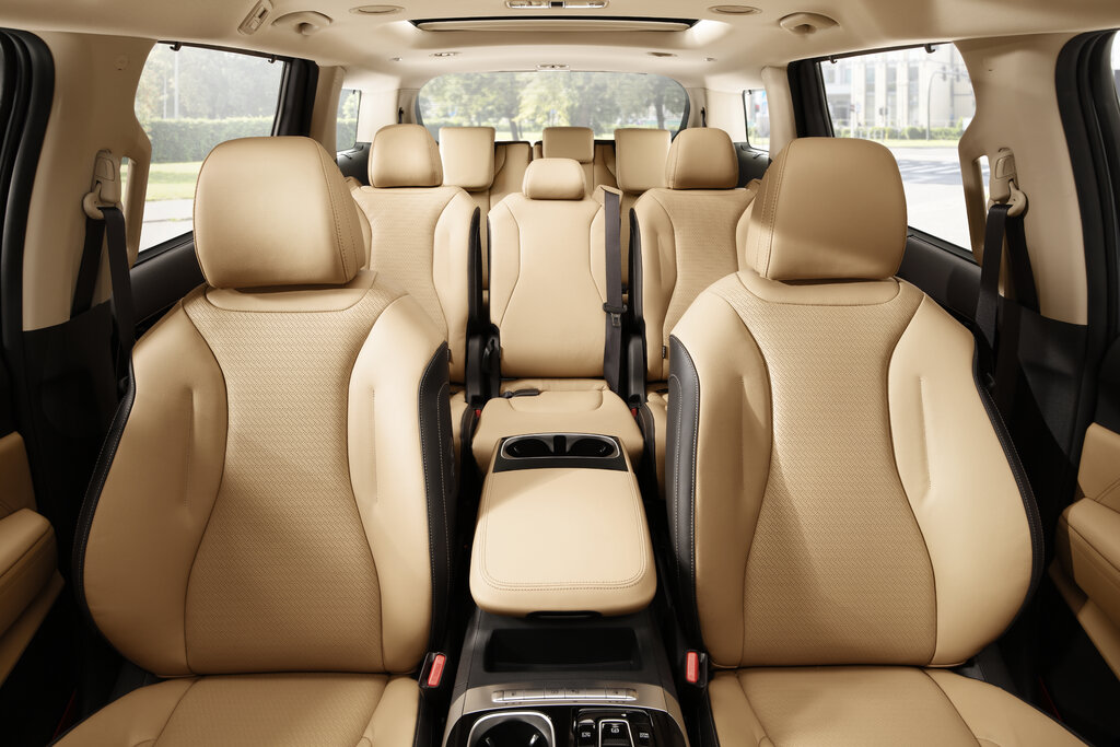 /img/cars/1637051539-exterior_kia_Carnival_3.jpg