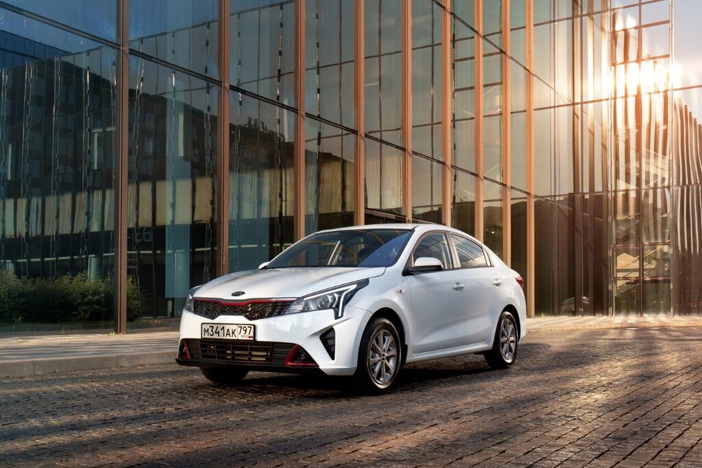 /img/cars/1637051763-exterior_kia_Rio_New_5.jpg