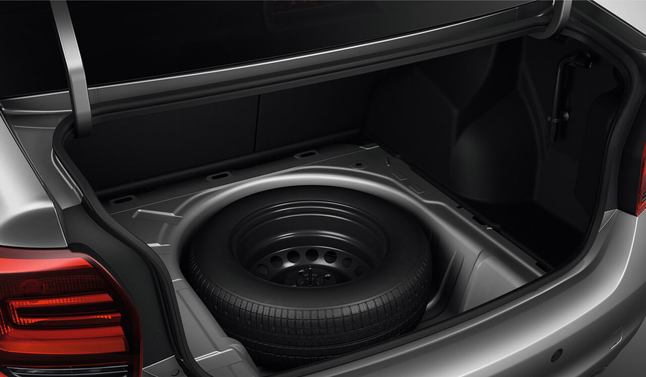 /img/cars/1637052974-interior_renault_Logan_New_2.jpg