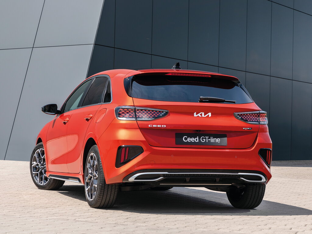 /img/cars/1667997852-kia_cee_d_1039851.jpg