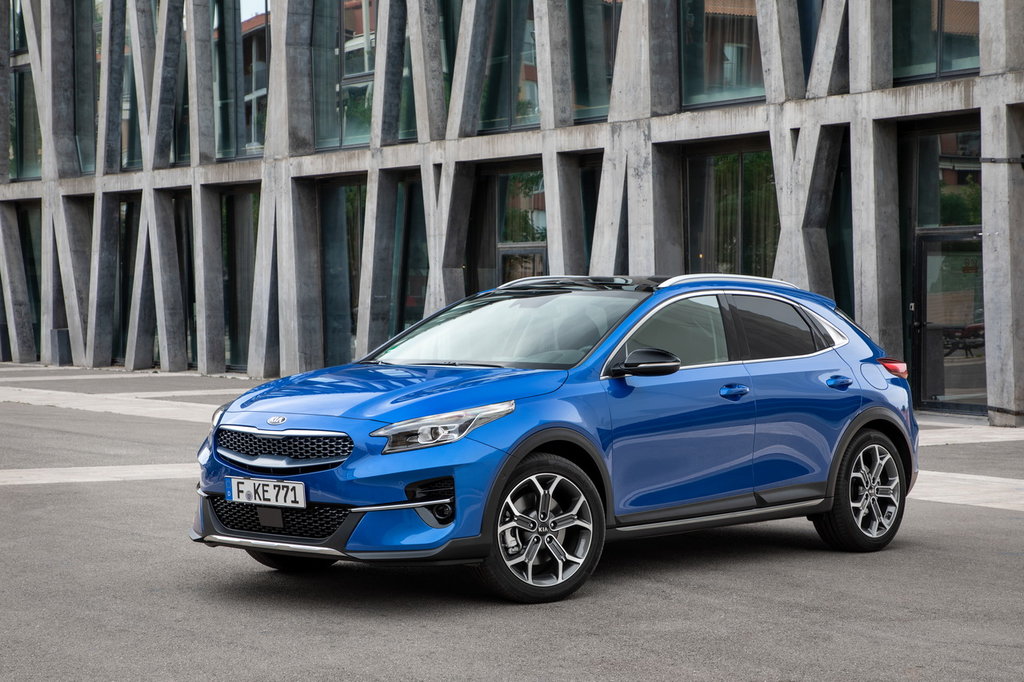 /img/cars/1667998660-kia_xceed_935613.jpg