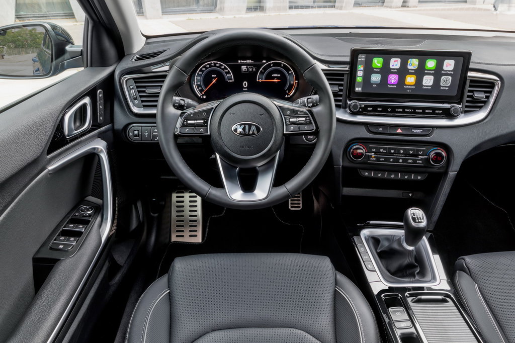 /img/cars/1667998661-kia_xceed_935625.jpg