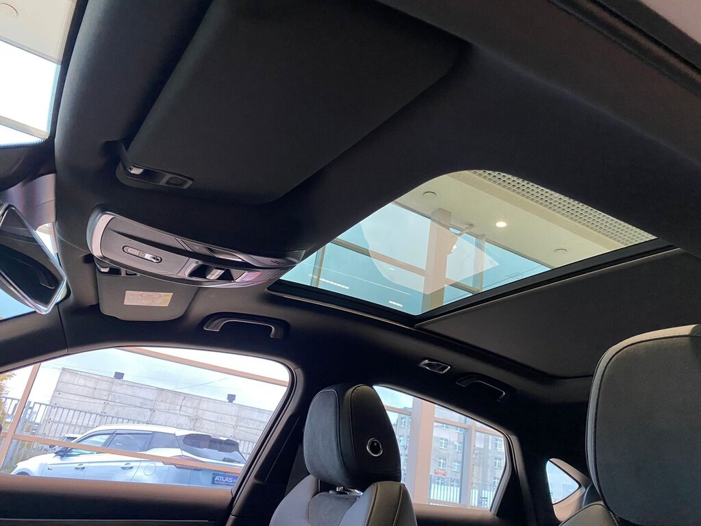 /img/cars/1668085016-geely_tugella_1099977.jpg