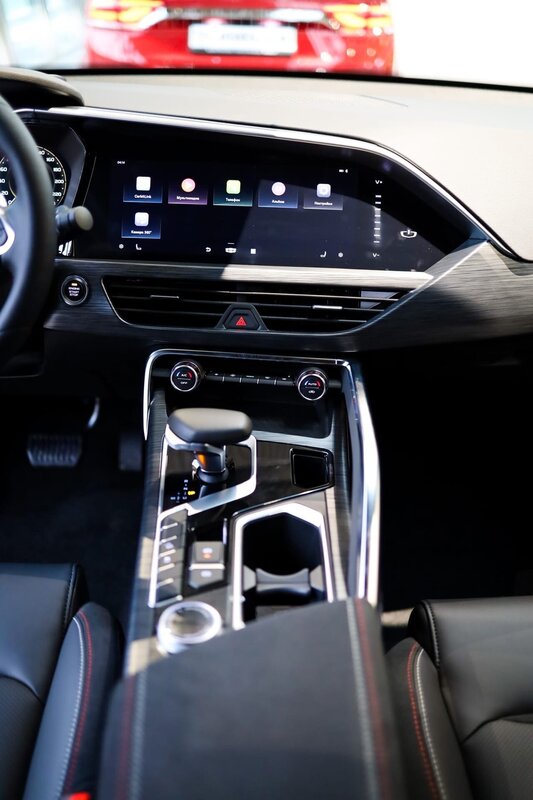 /img/cars/1668085016-geely_tugella_1099978.jpg