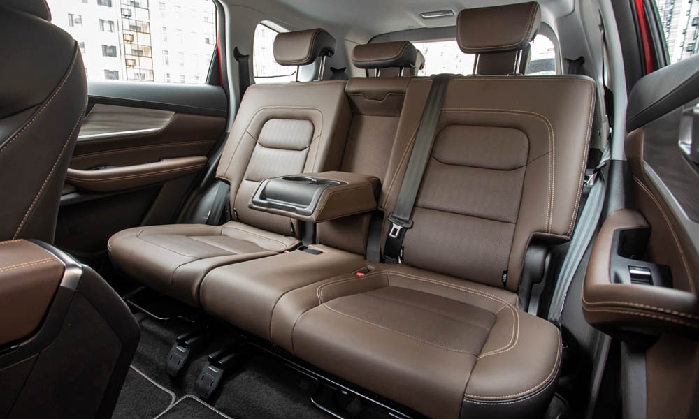/img/cars/1672048792-tiggo-8-pro-1-15.jpg