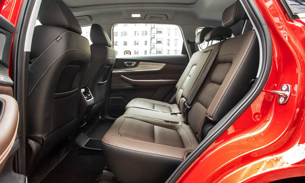 /img/cars/1672048792-tiggo-8-pro-1-16.jpg