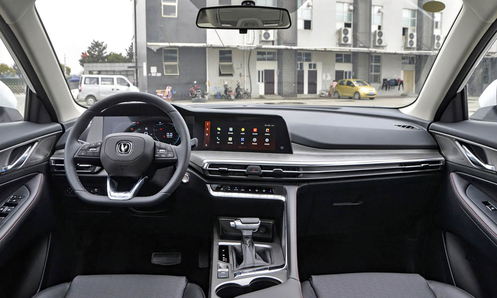 /img/cars/1674039233-cs35-plus-2-1.jpg