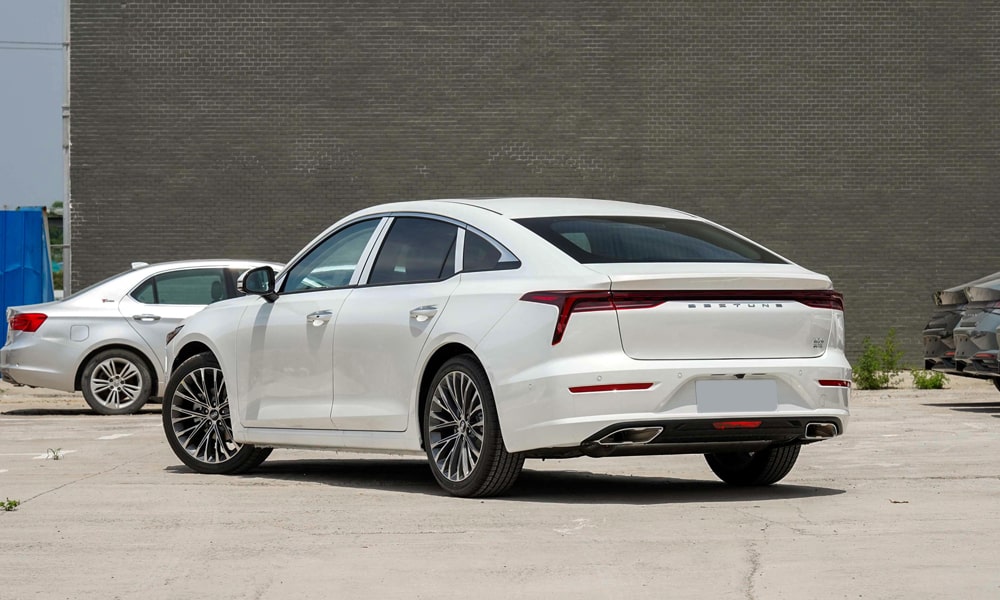 /img/cars/1678996677-bestune-b70-1-2.jpg
