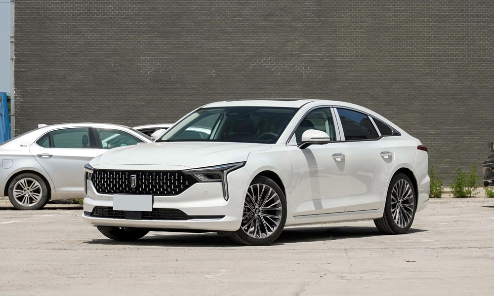 /img/cars/1678996677-bestune-b70-1-7.jpg