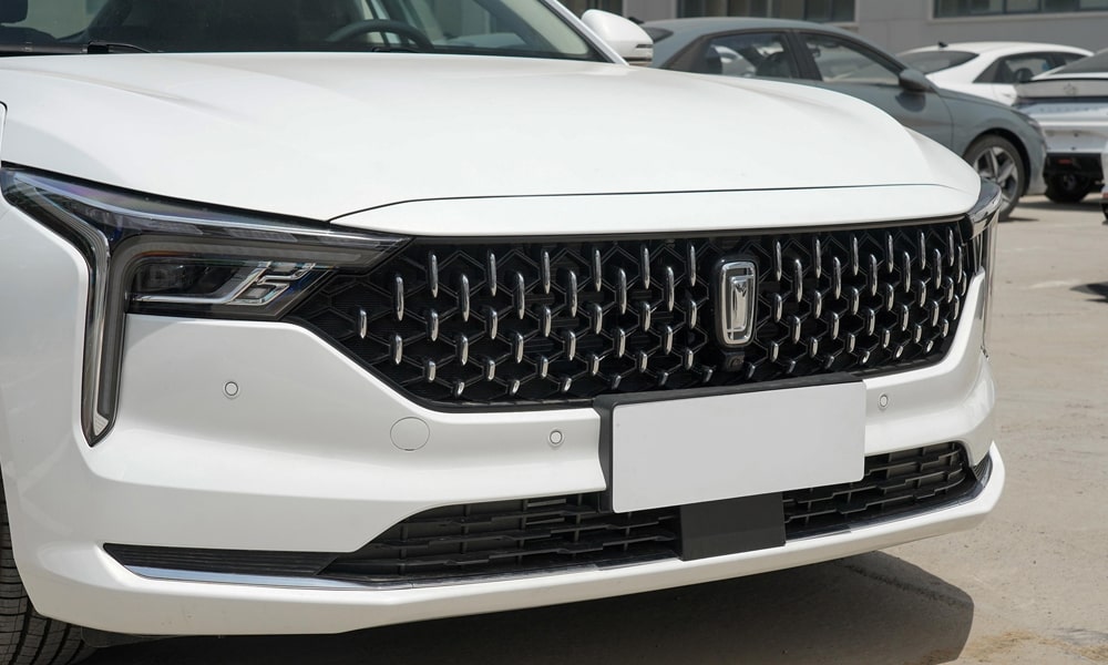 /img/cars/1678996677-bestune-b70-1-9.jpg