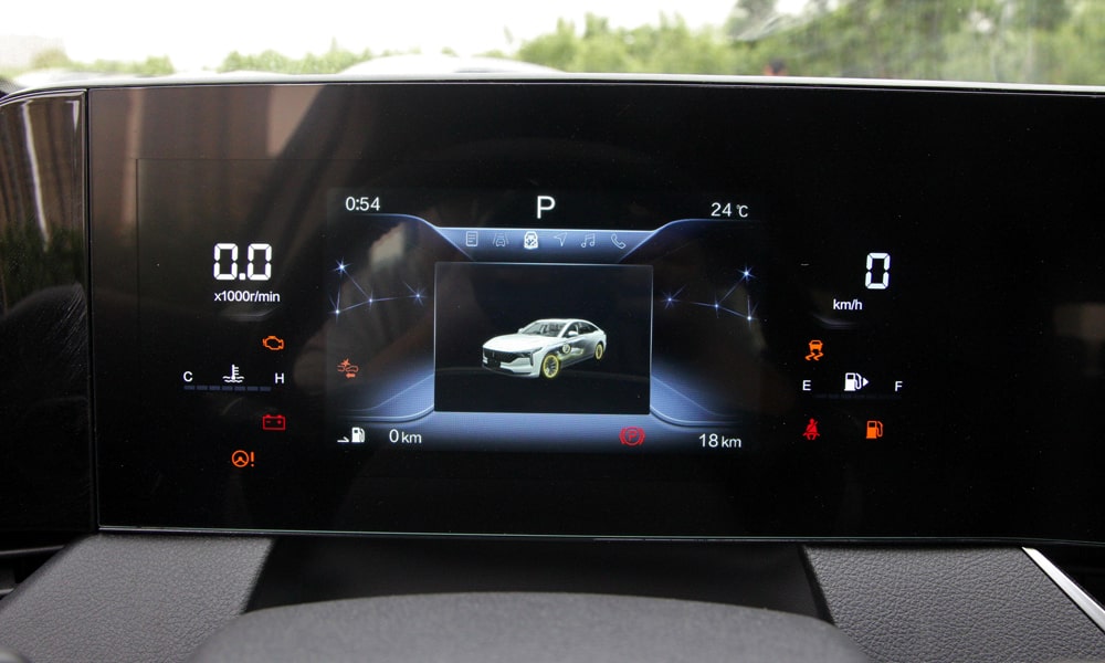 /img/cars/1678996696-bestune-b70-1-19.jpg