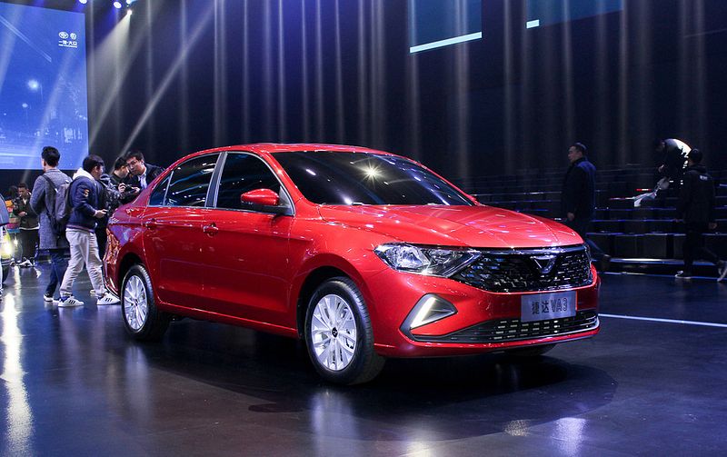 /img/cars/1679928997-jetta-va3-06.jpg