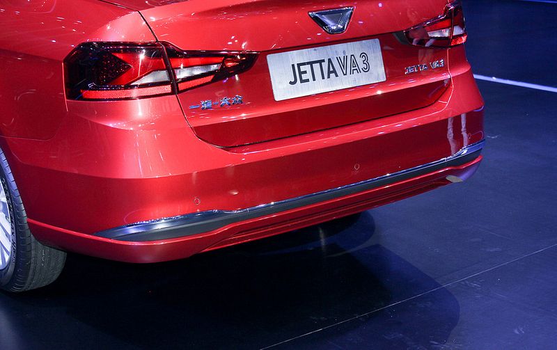 /img/cars/1679928997-jetta-va3-16.jpg