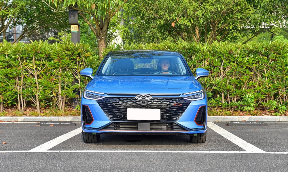 /img/cars/1680073657-arrizo-8-5.jpg