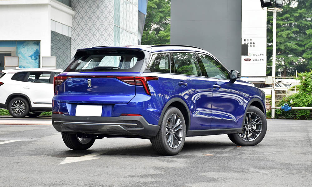 /img/cars/1687179929-bestune-t55-28.jpg