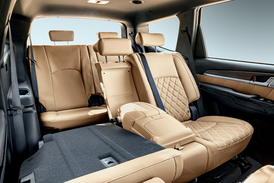 /img/cars/1718366142-large_kia_mohave_new_10.jpg